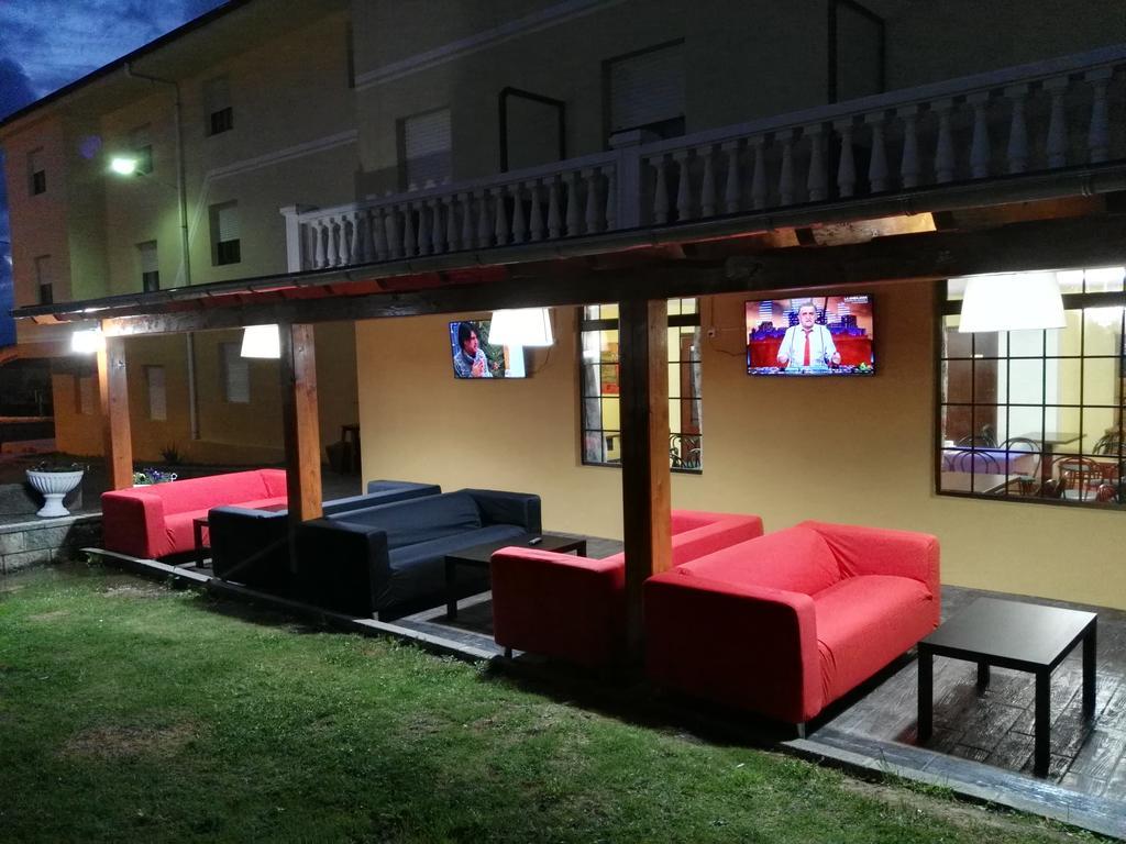 Hotel Azcona โนฮา ภายนอก รูปภาพ