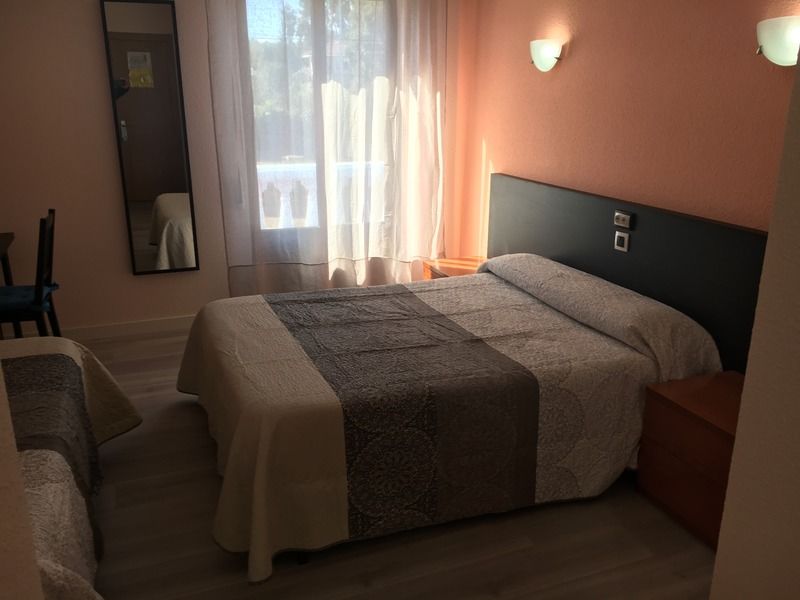 Hotel Azcona โนฮา ภายนอก รูปภาพ